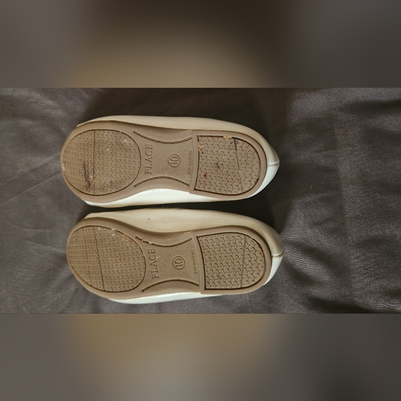 Shoes - Picture 8 of 9